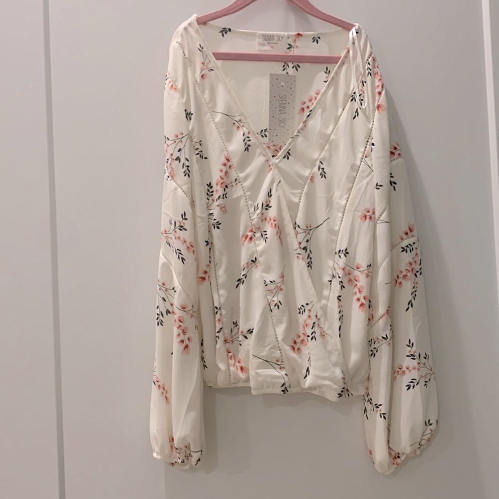 Women’s floral top